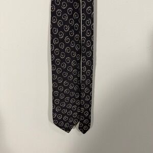 Structure Mens Navy Blue Wool Silk Blend Swirl Geometric Necktie Made in USA